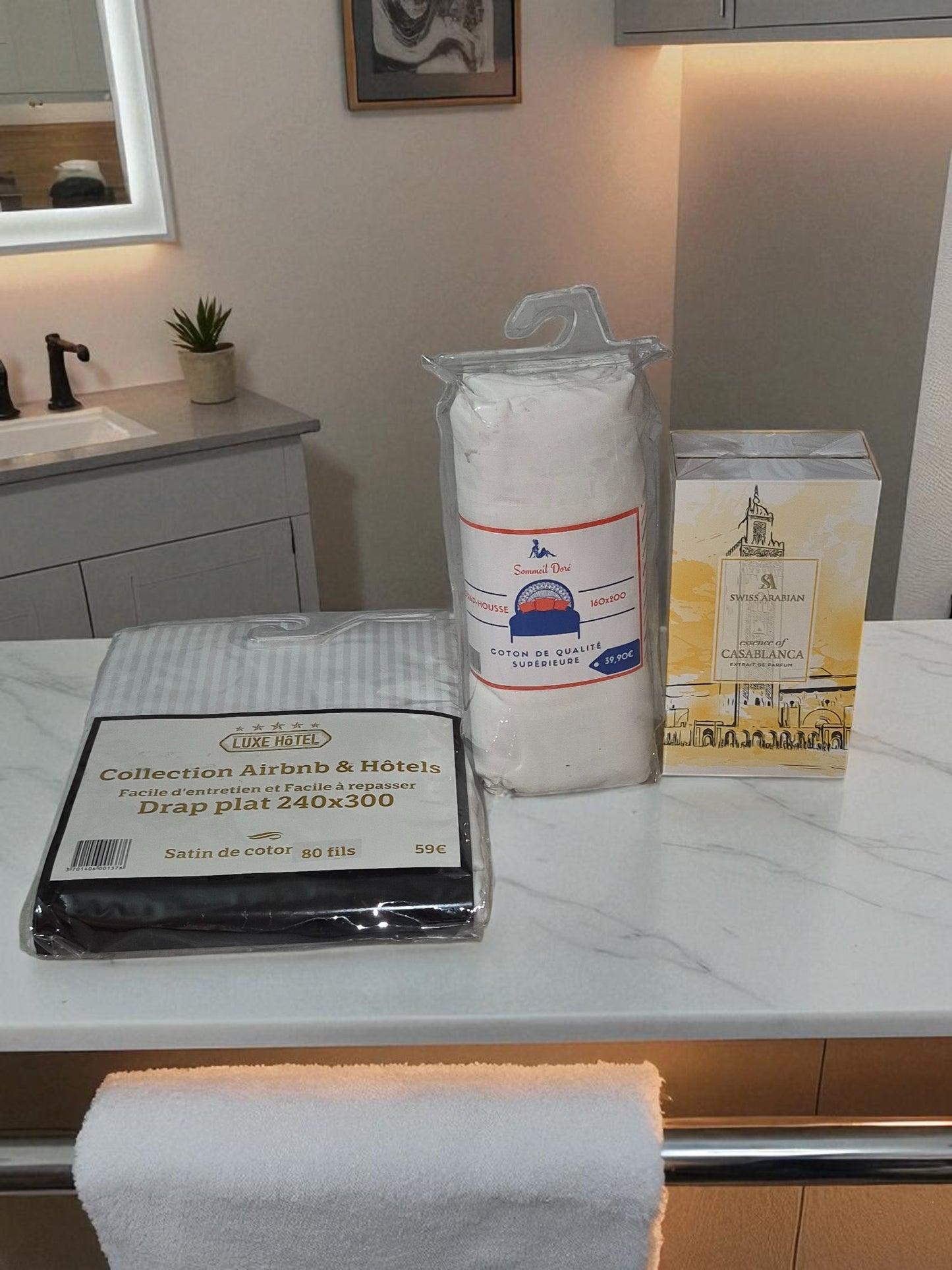 Coffret  ESSENCE OF CASABLANCA/ VENICE  & Draps blanc