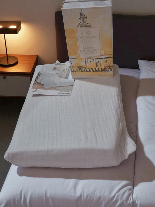 Coffret  ESSENCE OF CASABLANCA/ VENICE  & Draps EN GAZ DE COTON