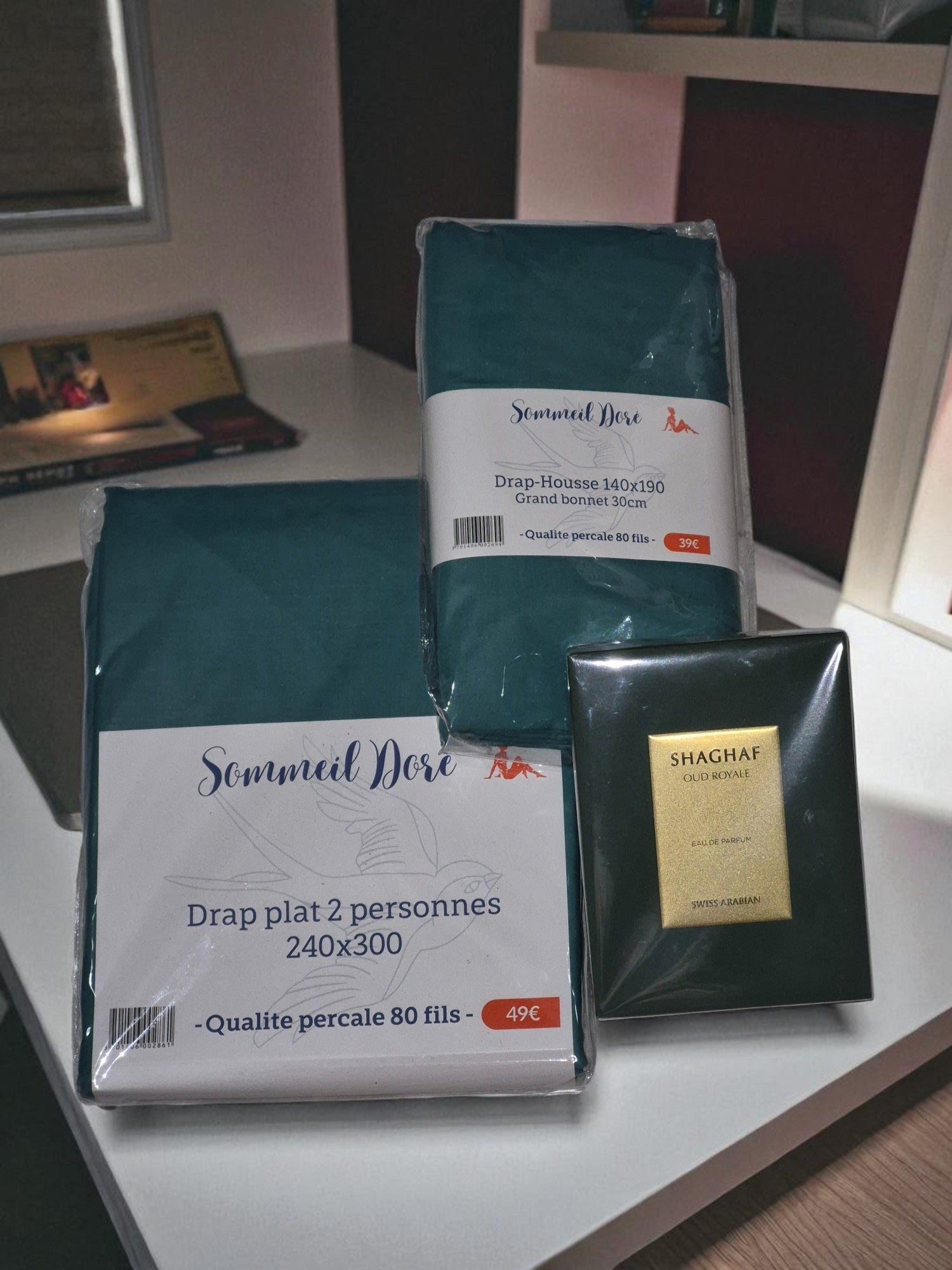Coffret linge de lit vert canard avec drap plat, housse et parfum d’ambiance Shaghaf