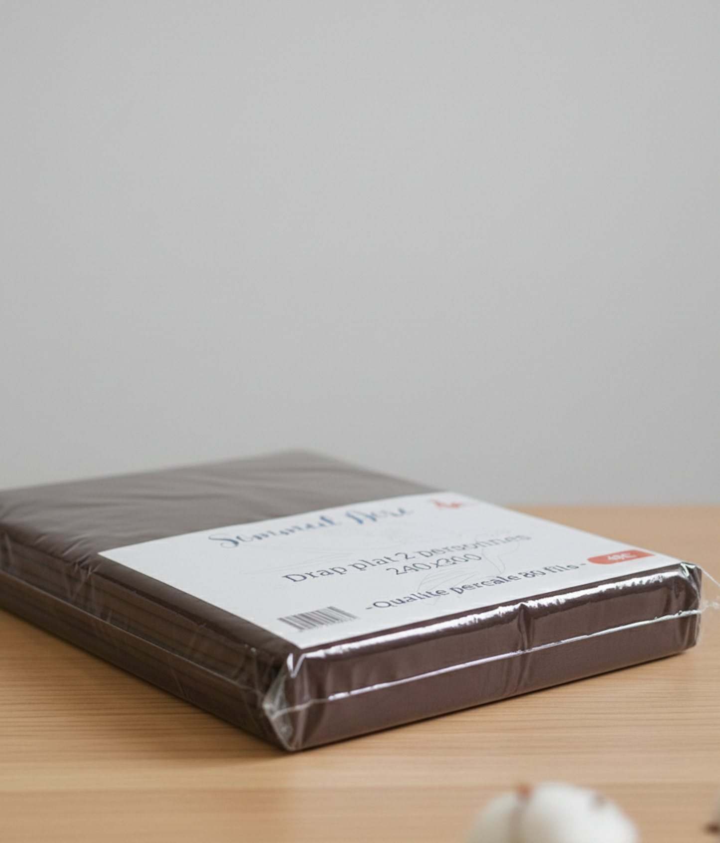 Drap plat marron percale 80 fils plié et emballé, vue latérale